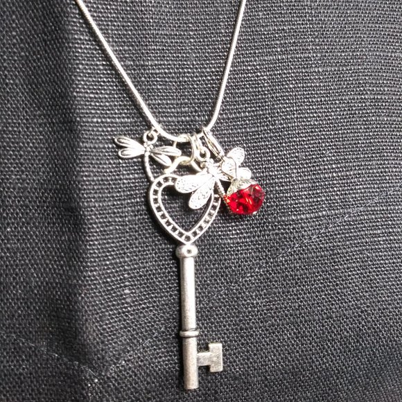343 jeaniemade Dragonfly Key Necklace - Picture 2 of 2